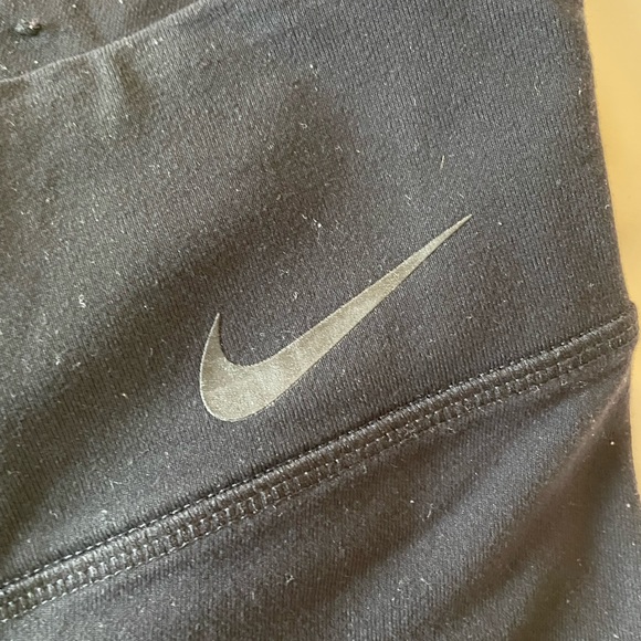 ✨3 for $25✨Nike Dri-Fit Leggings - Picture 3 of 7